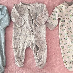 Adorable 1-Way Zip Baby Onesies Bundle
